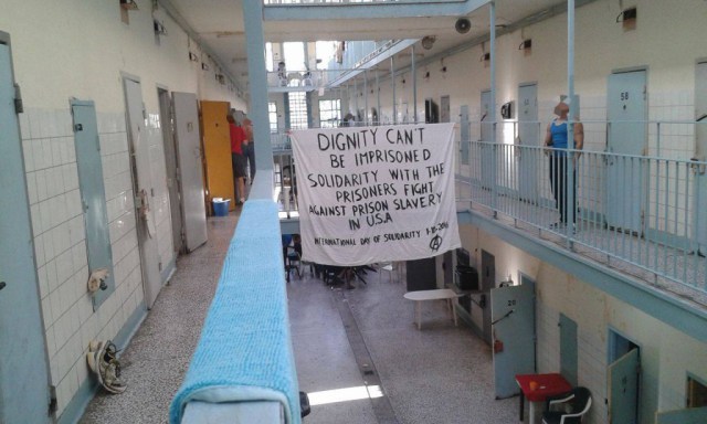 2016_09-dignity-cannot-be-imprisoned